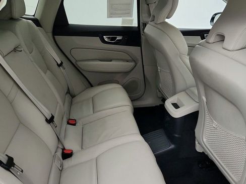 Used 2024 Volvo XC60 T8 Plus image 23