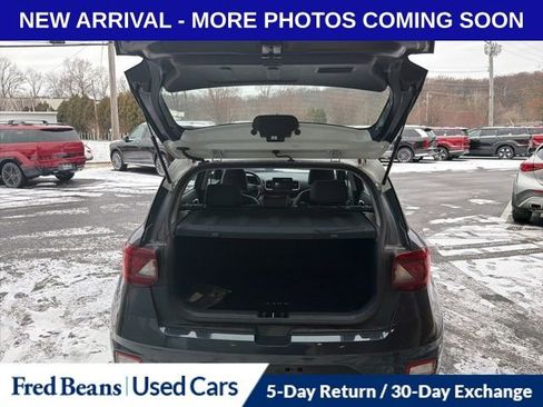 Used 2023 Hyundai Venue Limited image 8