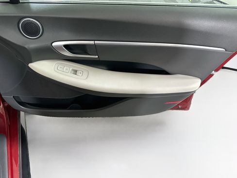 Used 2025 Hyundai Sonata SEL FWD image 30