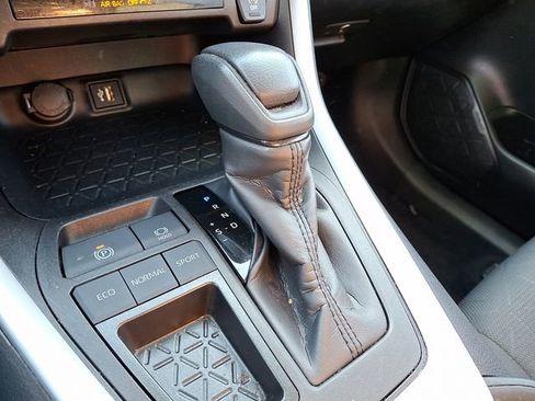 Used 2025 Toyota RAV4 XLE image 15