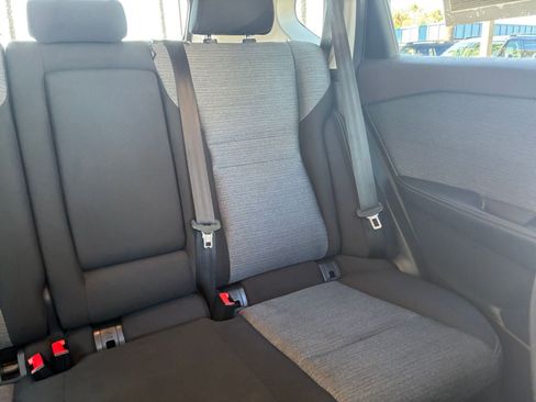 Used 2023 Nissan Rogue SV image 38