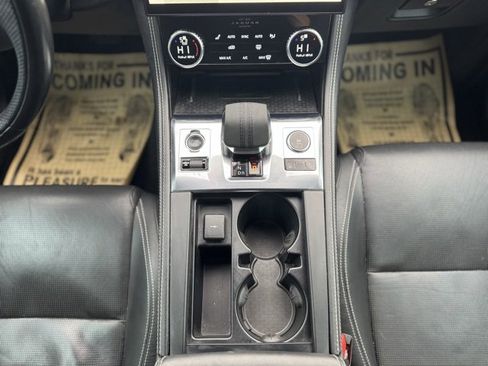 Certified 2021 Jaguar F-PACE R-Dynamic S image 28