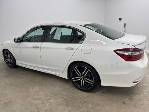 Certified 2017 Honda Accord Sport image 7