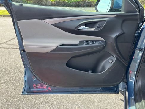 Used 2025 Buick Envista Avenir FWD image 12