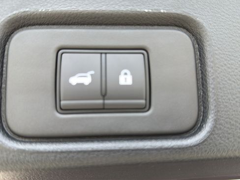 New 2026 Nissan Pathfinder SV AWD/4WD image 14