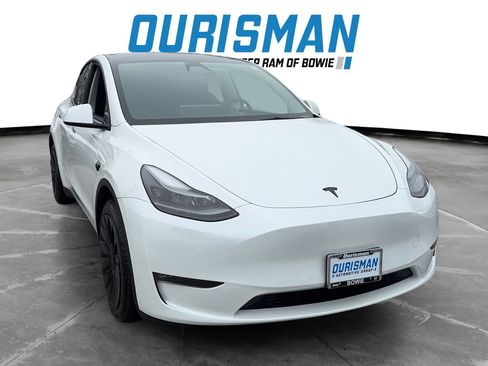 Used 2023 Tesla Model Y Long Range image 1
