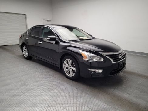 Used 2014 Nissan Altima 2.5 SV w/ Convenience Package image 13
