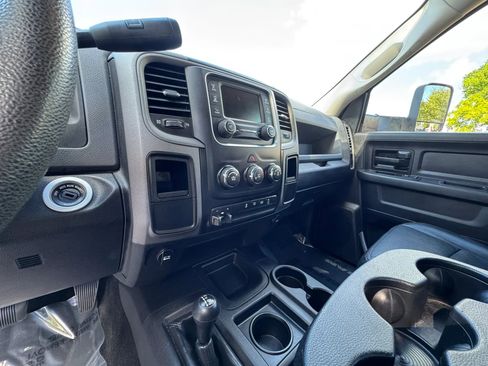 Used 2018 RAM 2500 Tradesman w/ Chrome Appearance Group image 38