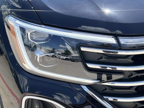 New 2026 Volkswagen Atlas SE FWD image 7