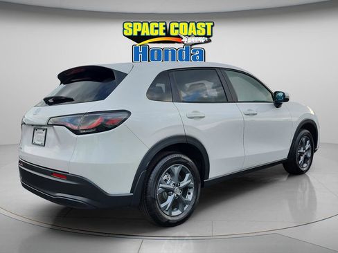 New 2026 Honda HR-V LX image 8