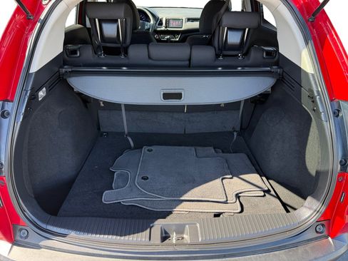 Used 2018 Honda HR-V EX image 17