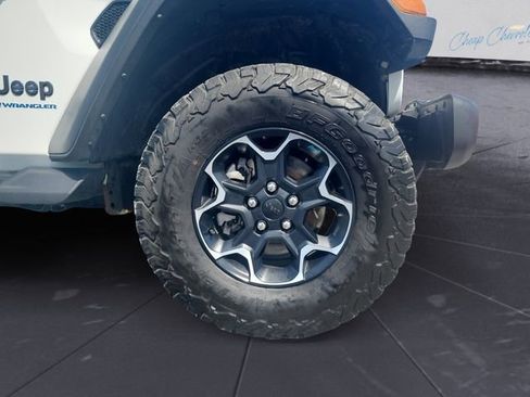 Used 2023 Jeep Wrangler Unlimited Rubicon 4xe w/ Dual Top Group AWD/4WD image 9