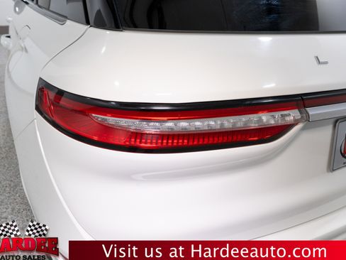 Used 2020 Lincoln Corsair Reserve w/ Equipment Group 201A image 9