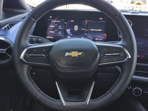 Used 2024 Chevrolet Equinox EV LT FWD image 14