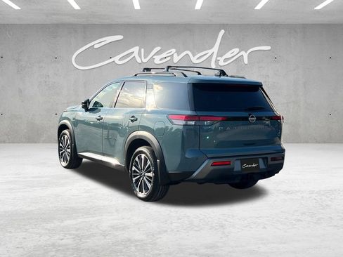 New 2026 Nissan Pathfinder Platinum FWD image 15