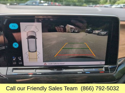 Used 2025 Volkswagen Atlas SE AWD/4WD image 20
