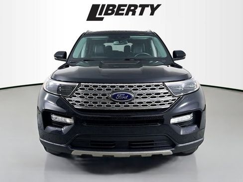 Certified 2022 Ford Explorer Limited w/ Equipment Group 301A image 2