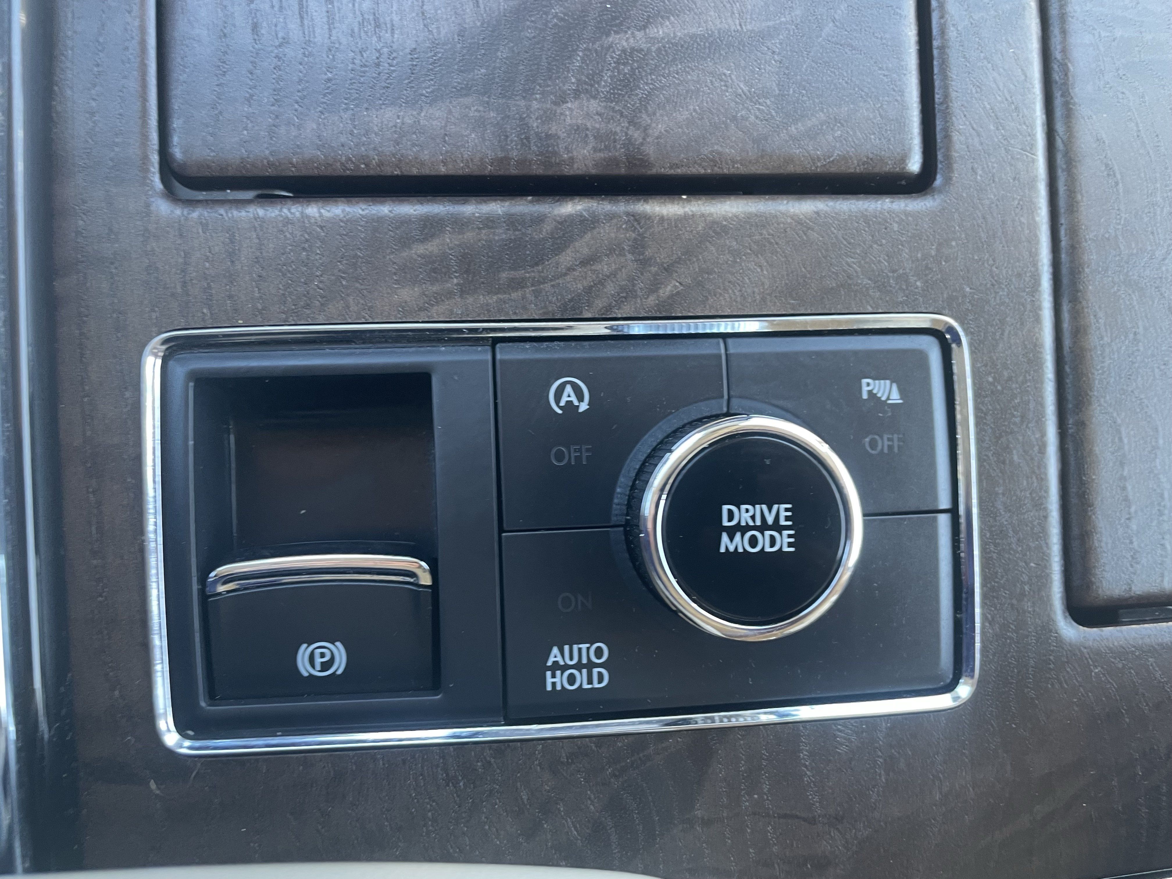 Used 2019 Lincoln Navigator Select AWD/4WD image 26