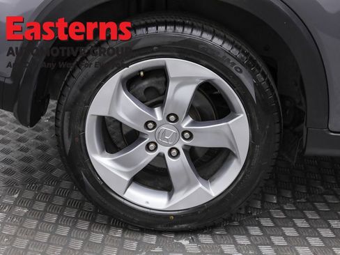 Used 2017 Honda HR-V EX image 29