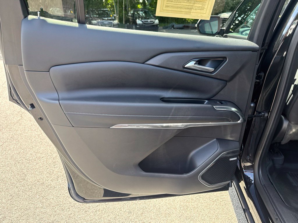Used 2026 Chevrolet Traverse High Country w/ LPO, Floor Liner Package AWD/4WD image 41