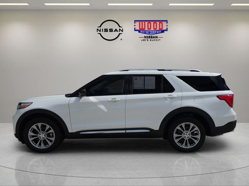 Used 2022 Ford Explorer Limited w/ Equipment Group 301A AWD/4WD image 9