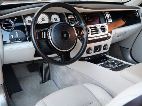 Certified 2018 Rolls-Royce Wraith image 21