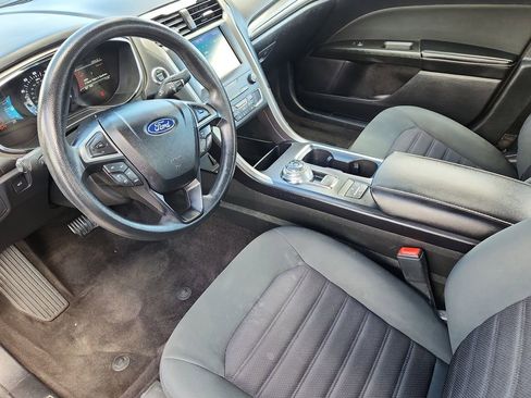 Used 2020 Ford Fusion SE FWD image 7