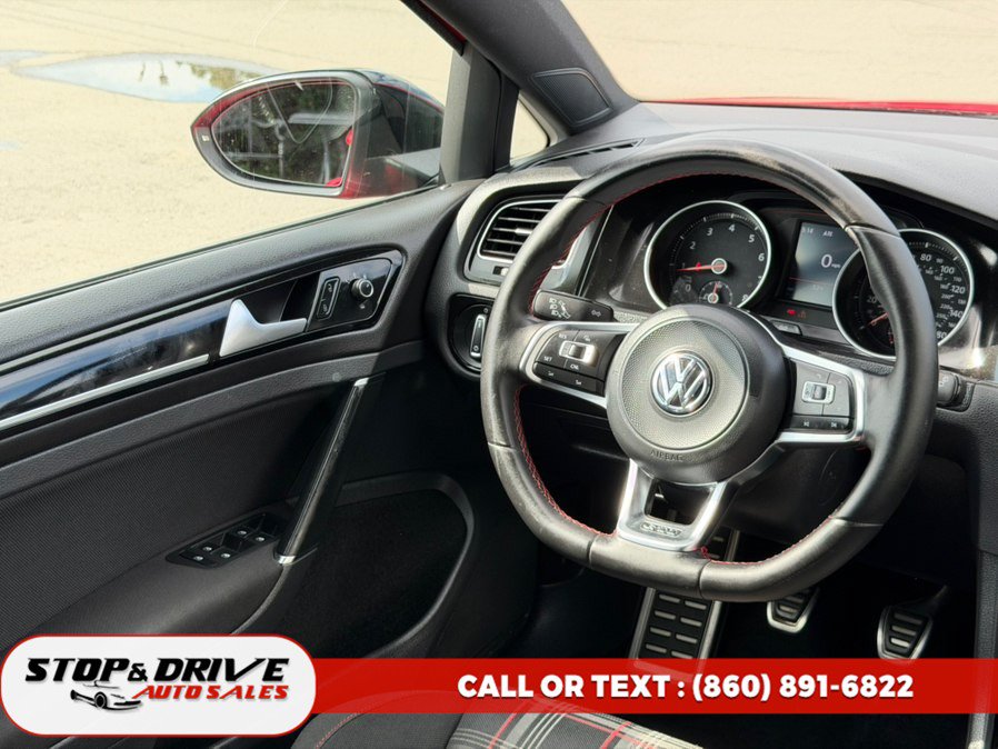 Used 2017 Volkswagen GTI SE FWD image 12