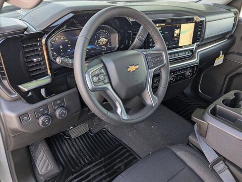 New 2025 Chevrolet Silverado 1500 LT image 3