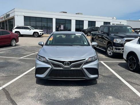 Used 2023 Toyota Camry SE FWD image 8
