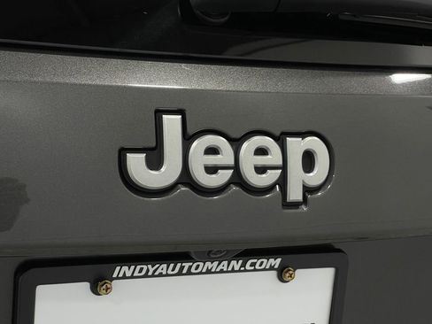 Used 2021 Jeep Grand Cherokee Summit w/ Platinum Series Group image 39