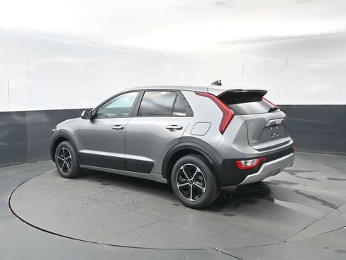 New 2026 Kia Niro LX image 3