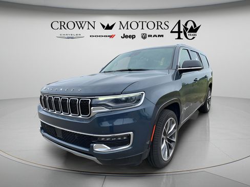 Used 2024 Jeep Wagoneer L Series III w/ Premium Group I AWD/4WD image 8