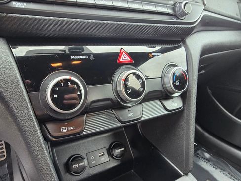 Used 2019 Hyundai Elantra Sport w/ Cargo Package image 27