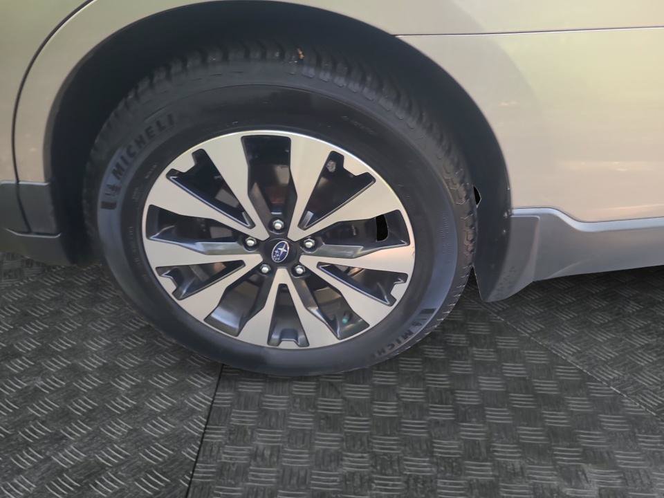 Used 2016 Subaru Outback 2.5i Limited AWD/4WD image 22