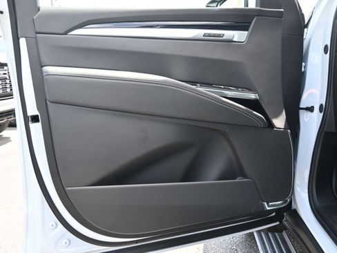 Used 2026 Cadillac Escalade Sport w/ LPO, ONYX Package AWD/4WD image 15