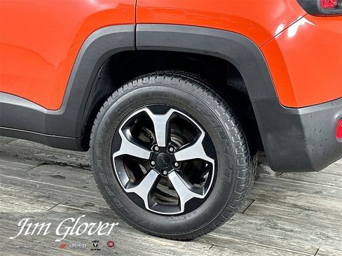 Used 2021 Jeep Renegade Trailhawk image 12