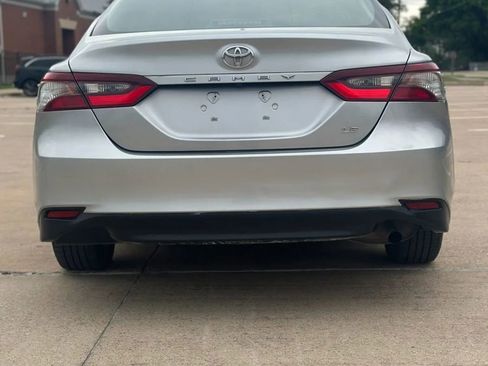 Used 2021 Toyota Camry LE FWD image 6