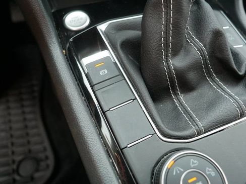 Certified 2024 Volkswagen Taos S AWD/4WD image 34