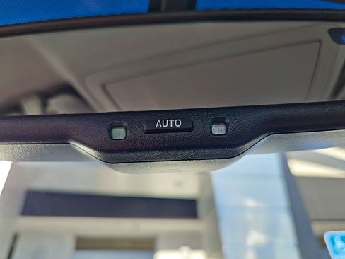 Used 2015 Toyota Camry XLE image 39