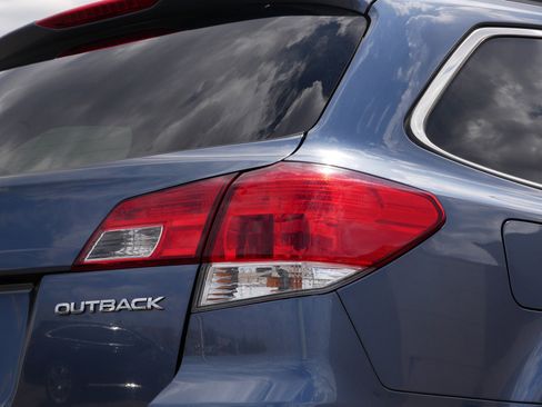 Used 2014 Subaru Outback 2.5i Premium w/ Accessory Value Package (OYY) AWD/4WD image 17