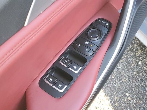 Used 2020 Kia Stinger GT2 image 10