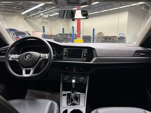 Used 2019 Volkswagen Jetta R-Line FWD image 19
