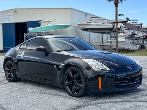 Used 2006 Nissan 350Z Enthusiast w/ (K96) Aerodynamics Pkg RWD image 9