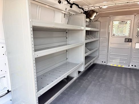 Used 2019 Ford Transit 150 130 Low Roof RWD image 7