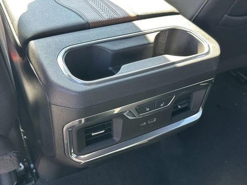 Used 2024 Chevrolet Silverado 3500 High Country w/ High Country Premium Package image 25