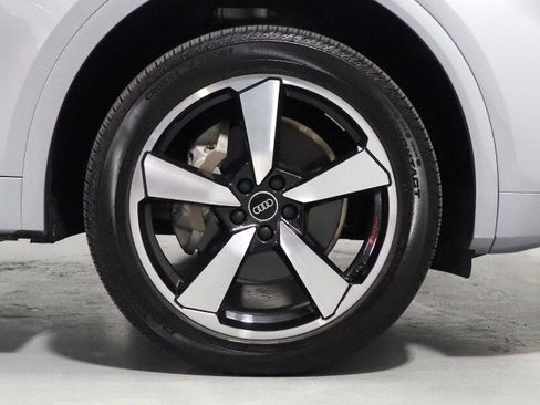 Used 2023 Audi Q5 2.0T Premium Plus Sportback w/ Premium Plus Package AWD/4WD image 45
