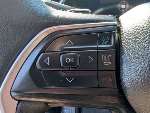 Used 2024 Jeep Grand Cherokee L Altitude AWD/4WD image 27