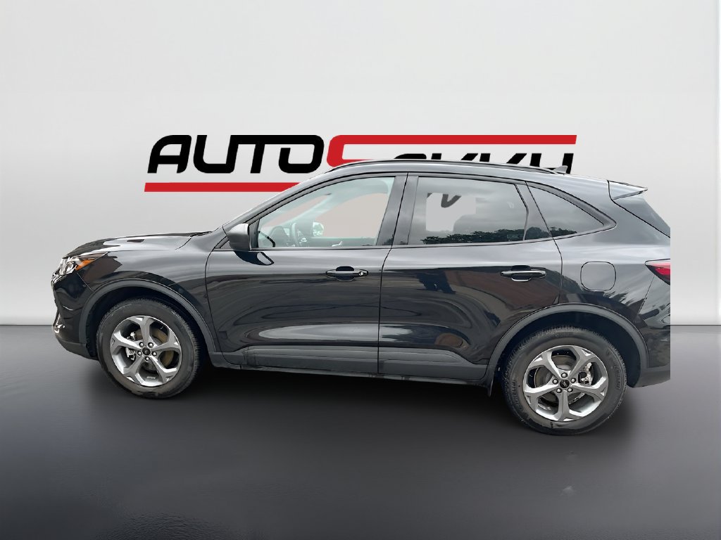 Used 2025 Ford Escape ST-Line AWD/4WD image 4