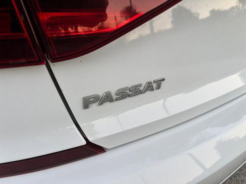 Used 2017 Volkswagen Passat 1.8T S image 32